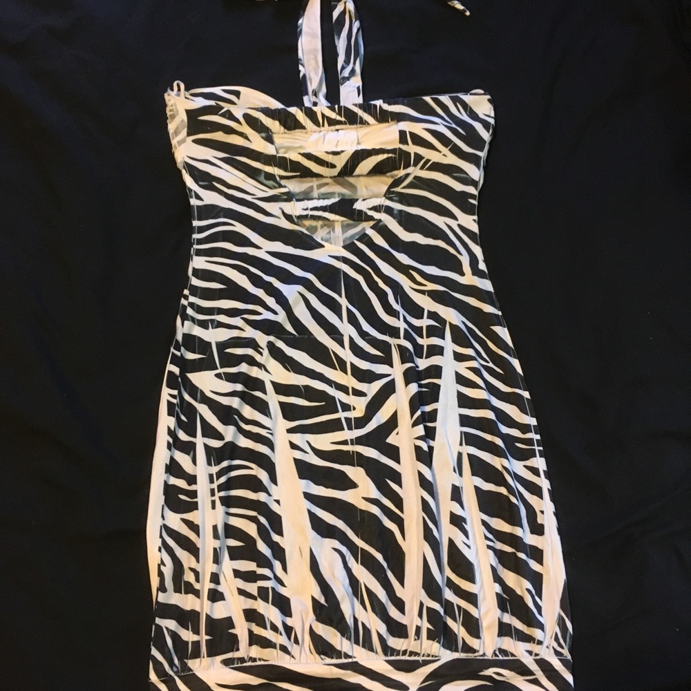 Dress - Picture 3 of 5